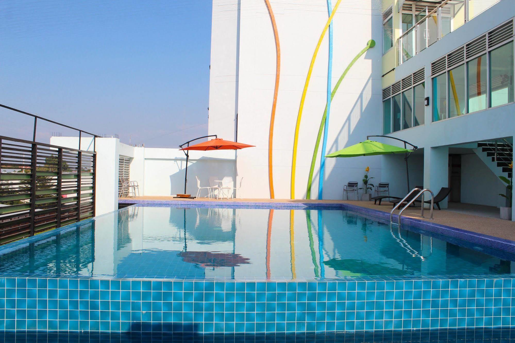 42C The Chic Hotel Nakhon Sawan Exteriér fotografie