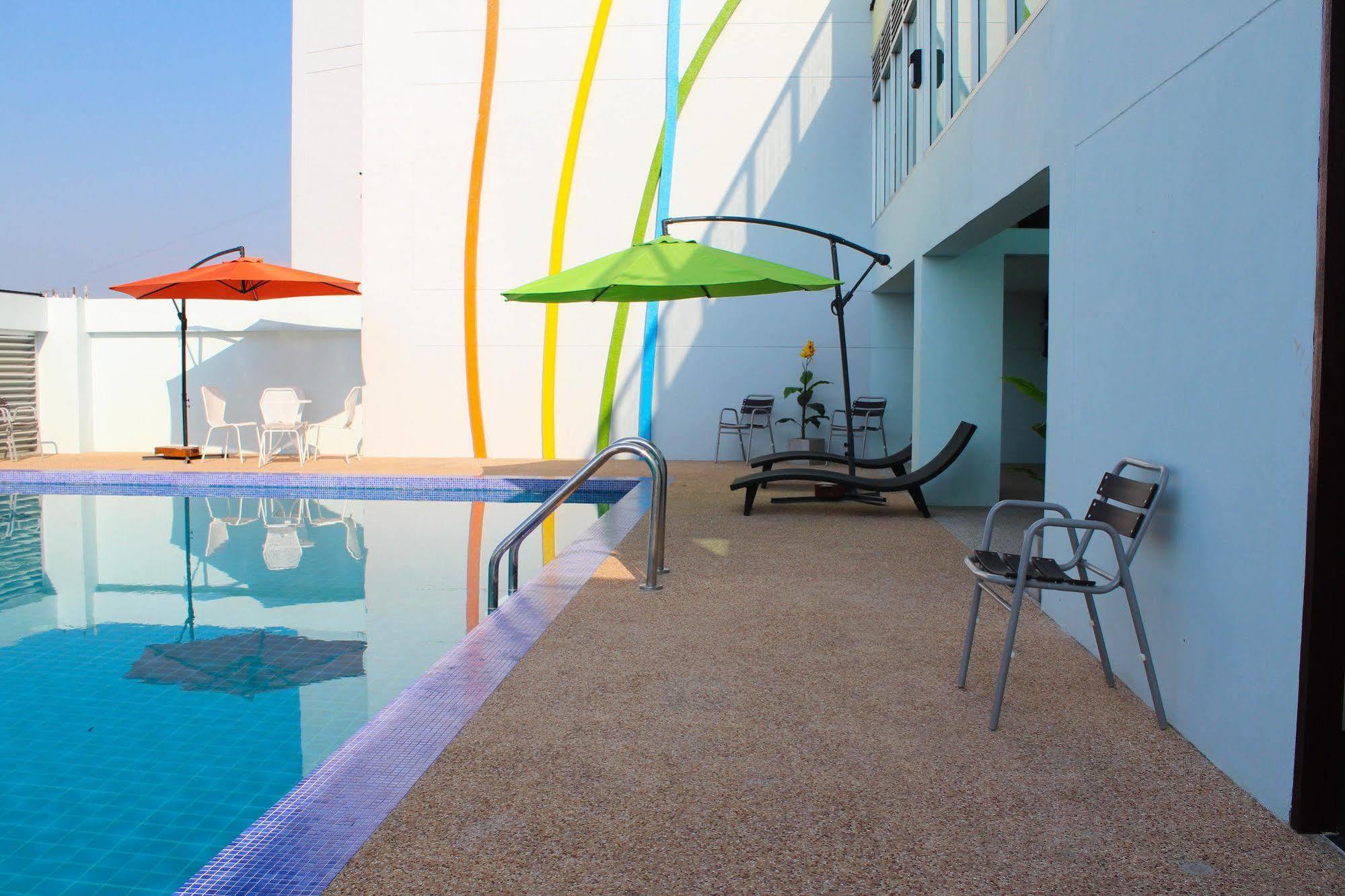 42C The Chic Hotel Nakhon Sawan Exteriér fotografie